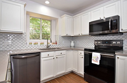 Dripping Springs House | Dreamy Dripping Springs | Near Parks, Hiking & More!
