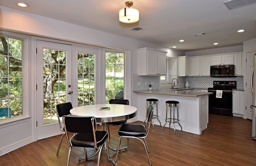 Dripping Springs House | Dreamy Dripping Springs