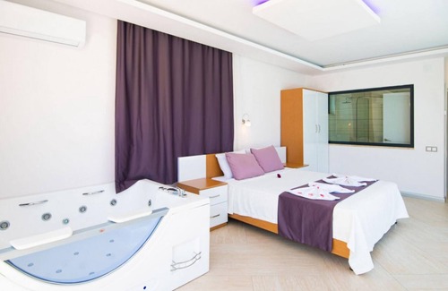 Sarıbelen Villa | Dreamy Villa with Private Pool and Jacuzzi in Kas