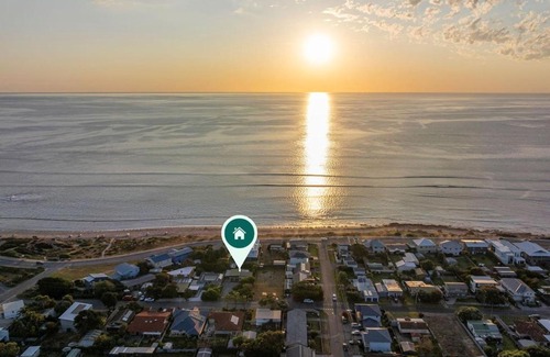 Aldinga Beach House | Driftwood Beach House - A Cosy Coastal Cottage