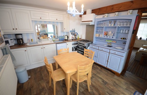 Portsoy Cottage | Driftwood Cottage, near Portsoy's historic harbour-stunning garden