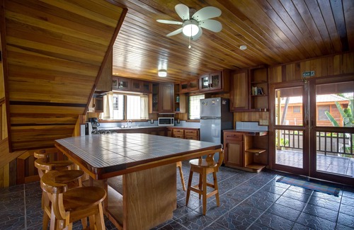 Placencia Apartment | Driftwood Gardens Guesthouse