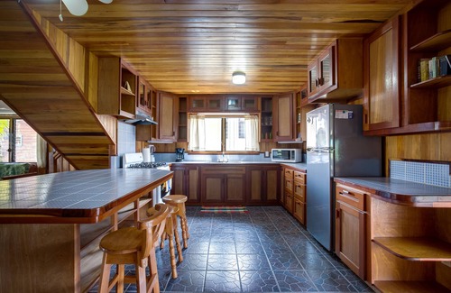 Placencia Apartment | Driftwood Gardens Guesthouse