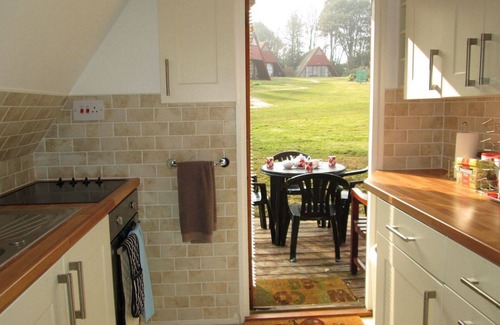 Martin Ski Chalet | DRIFTWOOD LODGE - KINGSDOWN HOLIDAY PARK
