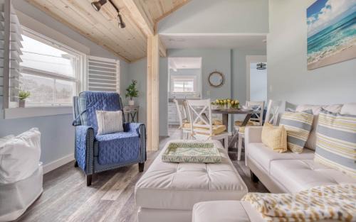 Rockaway Beach House | Driftwood - Meredith Lodging