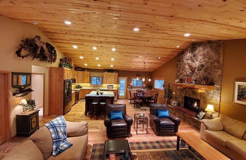 Cle Elum House | DRIFTWOOD SHORES BLISS (CHALET BY LAKE CLE ELUM)