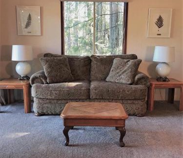 Sturdies Bay Resort | Driftwood Village Cottages