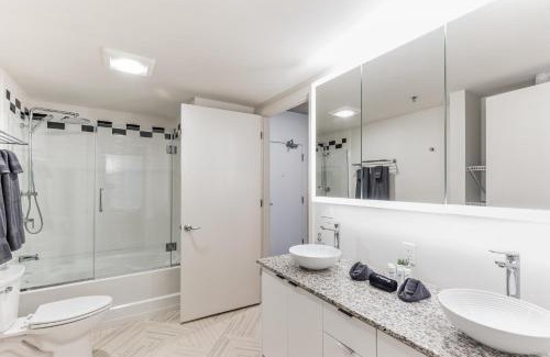 Gateway District Apartment | DT Delight Downtown Living 2bd2ba Endless Access