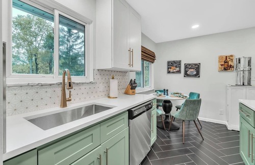 Ann Arbor House | Dual Saunas. Beautifully Renovated in 2024