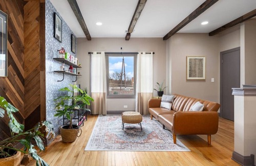 Bronzeville Bed & Breakfast | Dubois Guest House Room 303