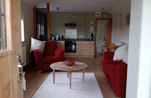Hay-on-Wye Cottage | Duckpond Cottage - sleeps 2 guests in 1 bedroom