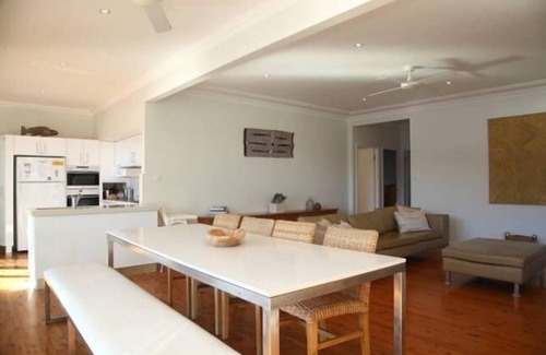 Woy Woy Bay House | Ducky House Waterfront with Private Jetty