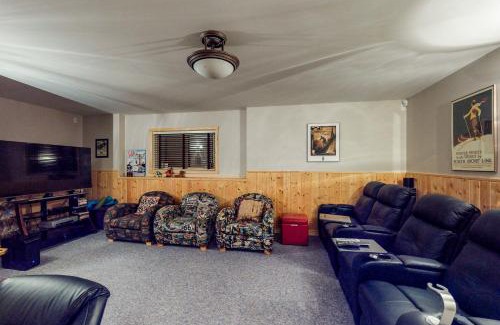 Snow Pine Estates House | DuHaus Green