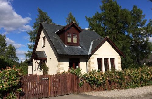 Newtonmore House | Dullatur