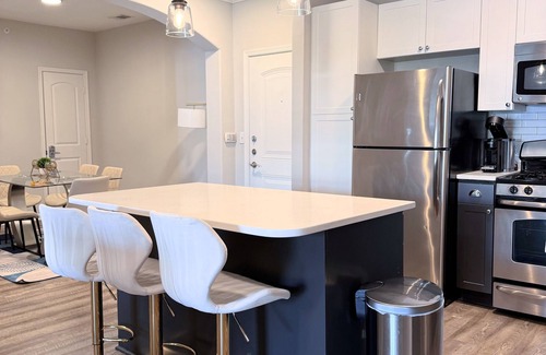 Herndon Apartment | Dulles Corner Escape ~ 5 min from Airport