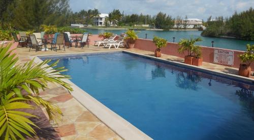 Bahamia West Villa | Dundee Bay Villas