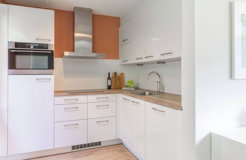 Egmond-Binnen House | Dune Bungalow directly against the dunes for 4 persons. Spacious garden, Walking in nature, Cycling, Peace and quiet.