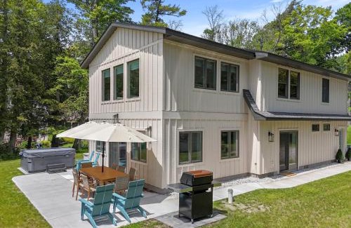 Empire House | Dune View Cottage on Little Glen