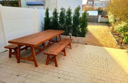 Mariakerke House | Dunes et Mer - Terrace, garden and free parking space