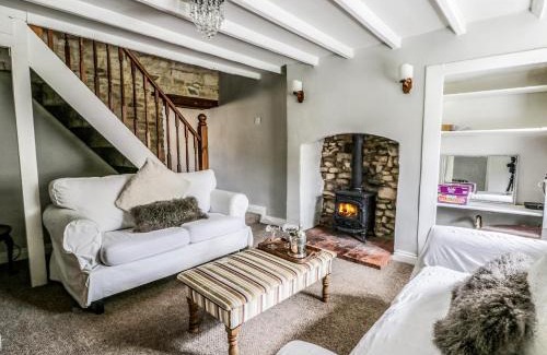 Westow House | Dunning, The Mount