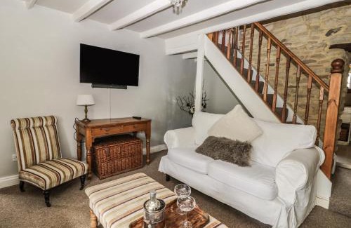 Westow House | Dunning, The Mount