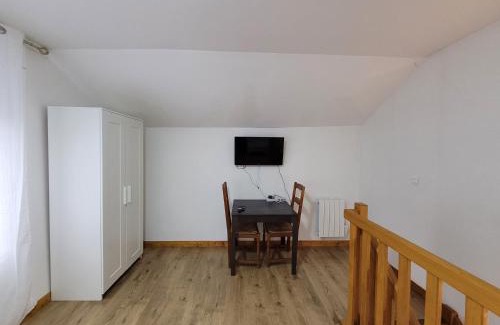 Margny-les-Compiegne Apartment | Duplex apartment 700 m from Compiègne train station