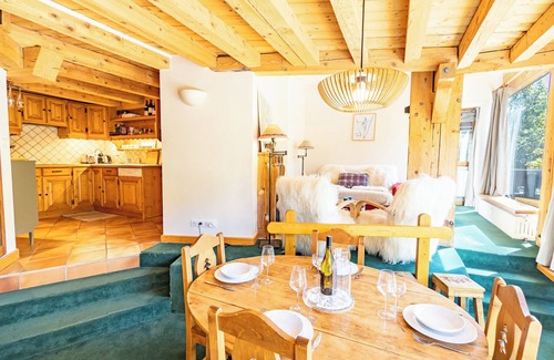 Meribel Centre Condo | Duplex Apartment 4 Guests – Méribel Centre