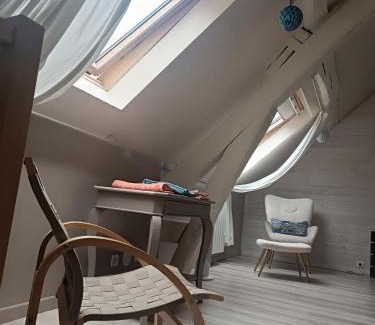 Les Mesnuls Apartment | Duplex dans belle propriété avec piscine