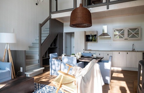 Maubray Villa | Duplex in Tournai with Lake Views