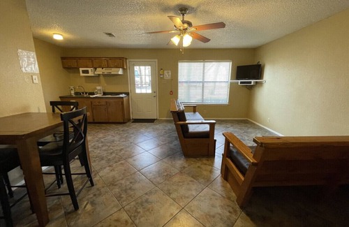 Denison Cabin | Duplex Style Cabin on Lake Texoma: Cabin 208