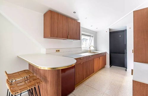 Quartier de la Place-Vendome Apartment | Duplex top 2 floors! Louvre Vendome