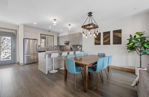 Snow Pine Estates House | Duplex with private hot tub