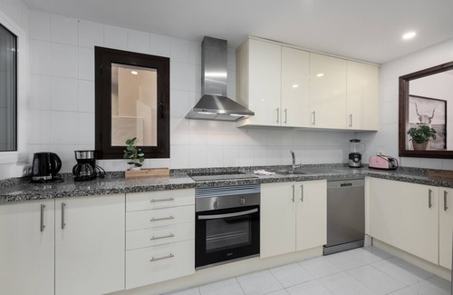 Castillo de Sabinillas Apartment | Duquesa Village 2450 Sunny Views