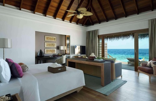 Mudhdhoo Resort | Dusit Thani Maldives - 50 percent discount on transfers for stays until 20 Dec 2025
