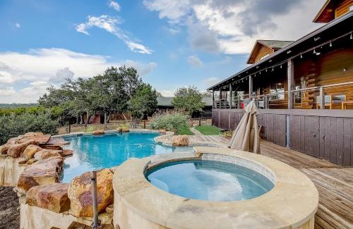 Travis Settlement House | Dusty's Hill Country Cabin