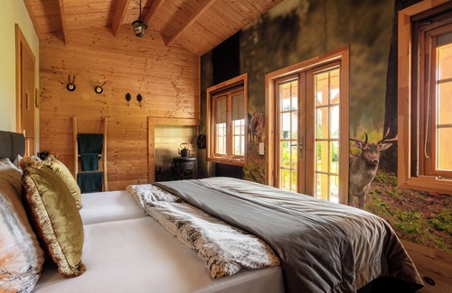 Brynica Cabin | Dwór Myśliwski Hubertus