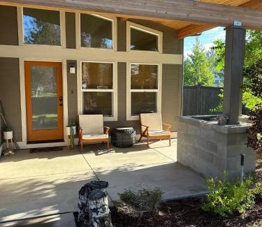 Southern Crossing House | Dwell 30 Days Minimum home