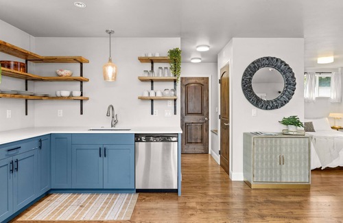 Carbondale Apartment | Dwell Well on Main | Downtown Deck, Pups Welcome