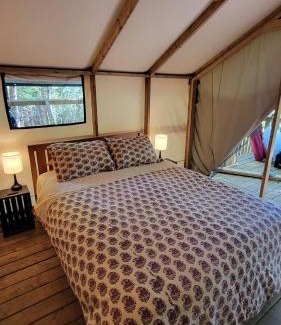 Dwight Hotel | Dwight Riverside Inn