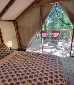 Dwight Hotel | Dwight Riverside Inn
