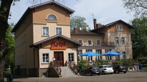 Brodowo Hotel | Dworek Brodowo Restauracja Hotel Przyjęcia