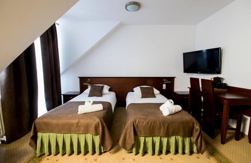 Modlniczka Hotel | Dworek Magnat