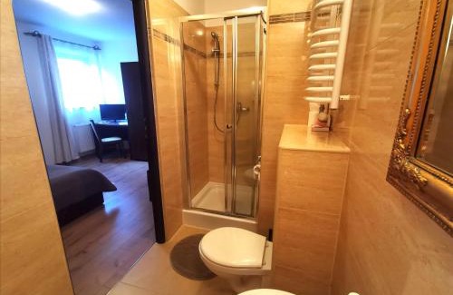 Pradnik Bialy Hotel | Dworek Złoty Róg Hotel i Restauracja