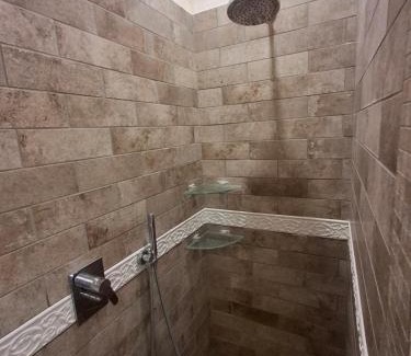 Cremona House | E R Suite