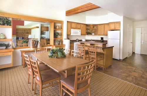 Redmond Condo | Eagle Crest Resort! Lots of Amenities! (Nights 5,6,& 7 only $50 each)