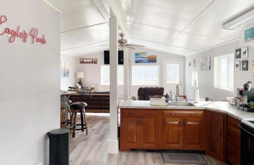 West Hickory House | Eagle's Peak Cottage Near Allegheny River