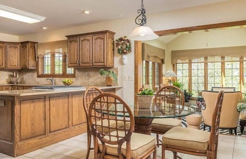 Monteagle House | Eagle's Point - Sleeps 12 with an incredible view!