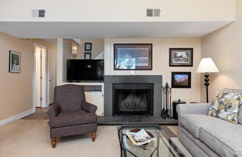 Wintergreen House | Eagles Court 27 with Wintergreen Advantage