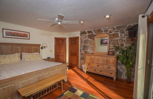 McHenry House | Eagles Landing
