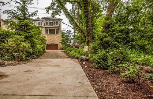 New Buffalo House | Eagles Nest